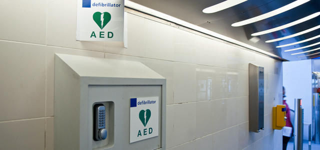 Nieuwe  AED of Blusmiddel.